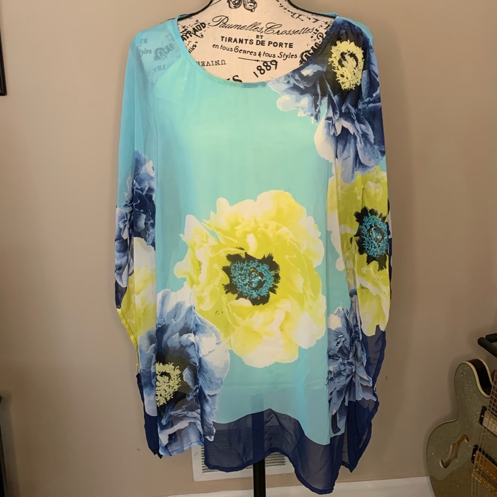 JM Collection Floral Flowy Top